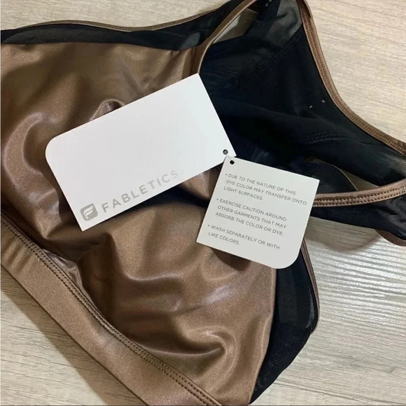 Fabletics Camryn Metallic Sports Bra Size XS - Picture 8 of 8